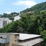 Linda Kitnet Em Laranjeiras / Rj